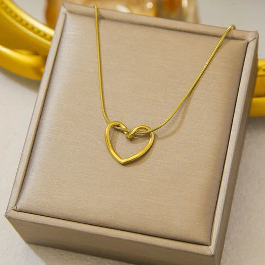 18KT Gold Plated Tied Heart Pendant Necklace