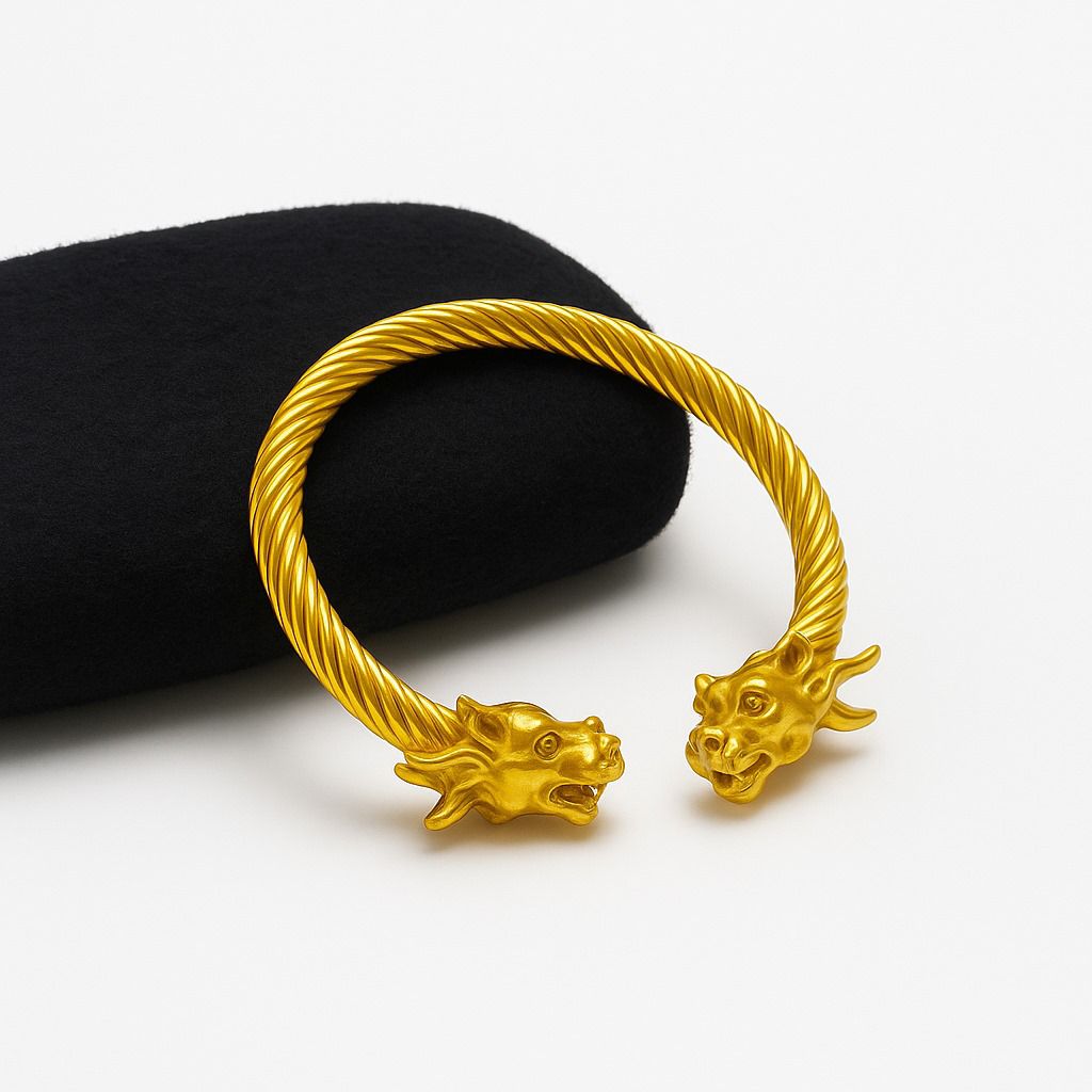 Majestic dragons cuff