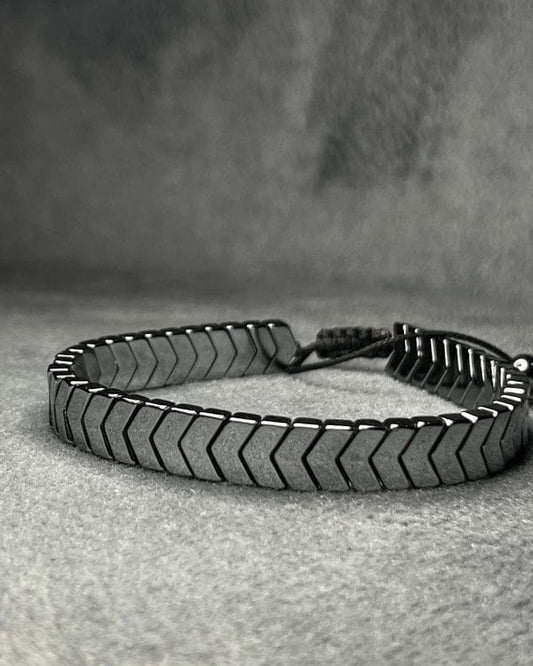 Arrowed stone bracelet