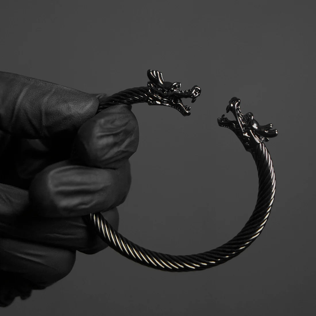 Majestic dragons cuff