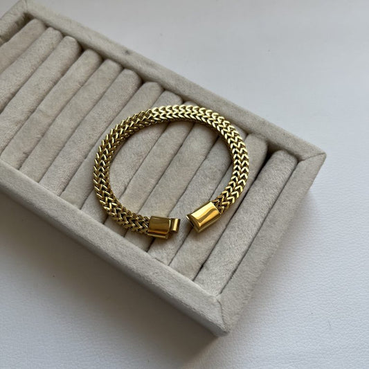Dual foxtail magnetic bracelet